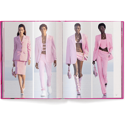 Книга на английском языке "The Pink Book. Fashion, Styles & Stories", Christiansen H. - 8