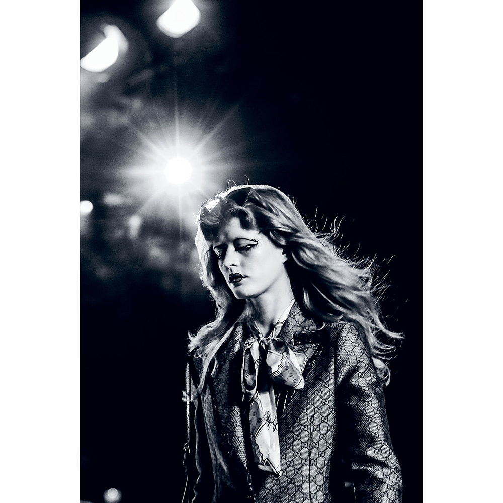 Книга "Gucci. История модного дома", Карен Гомер - 4