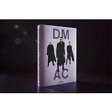 Книга "Depeche Mode by Anton Corbijn"