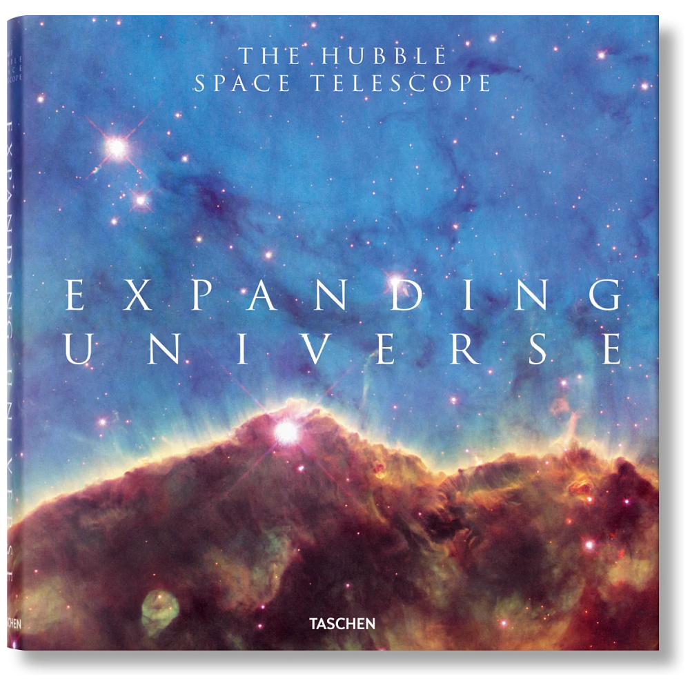 Книга на английском языке "Expanding Universe. The Hubble Space Telescope", Charles F. Bolden