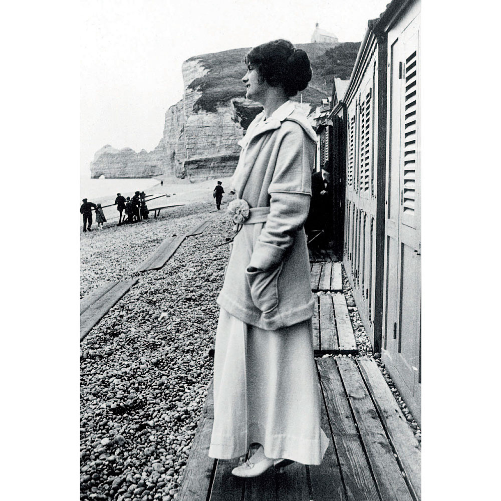 Книга "CHANEL.История модного дома", Бакстер-Райт Э. - 14