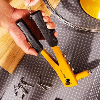 Заклепочник одноручный Deli YS EDL236910T, 270 см, 2.4-4.8 мм, заклепки в комплекте - 6