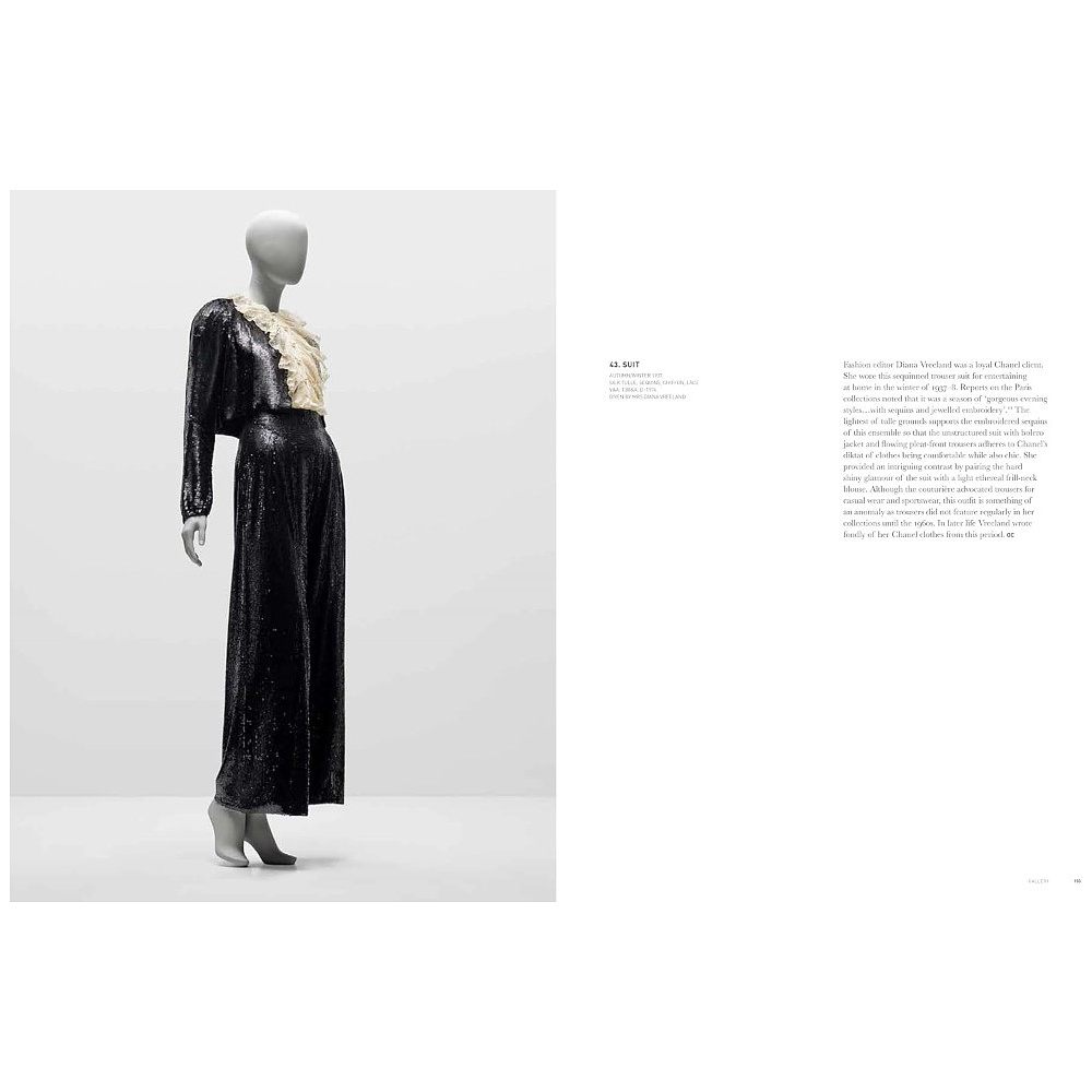 Книга на английском языке "Gabrielle Chanel. 60 Years of Fashion" - 10