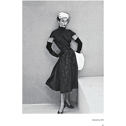 Книга на английском языке "50 Fashion Designers You Should Know", Simone Werle - 8