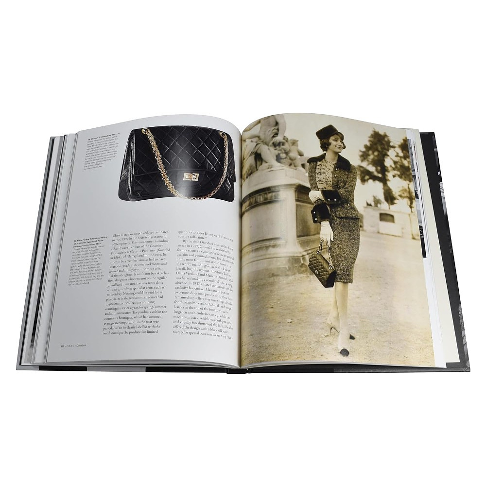 Книга на английском языке "Gabrielle Chanel. 60 Years of Fashion" - 6