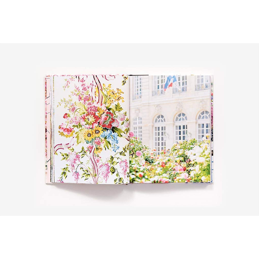 Книга на английском языке "Paris in Bloom", Lane G. - 8