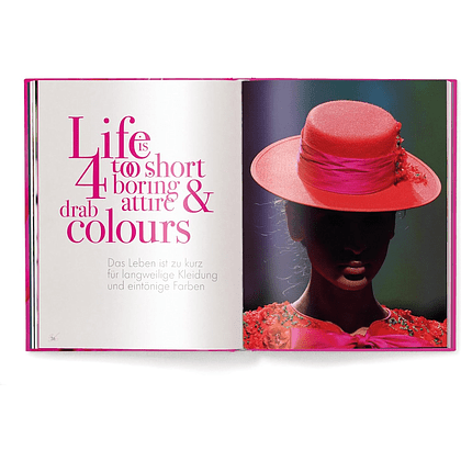 Книга на английском языке "The Pink Book. Fashion, Styles & Stories", Christiansen H. - 3