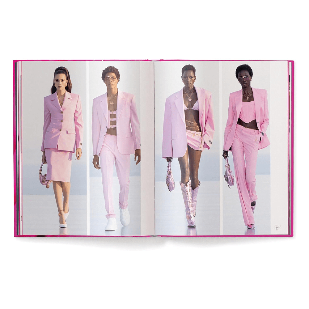Книга на английском языке "The Pink Book. Fashion, Styles & Stories", Christiansen H. - 8