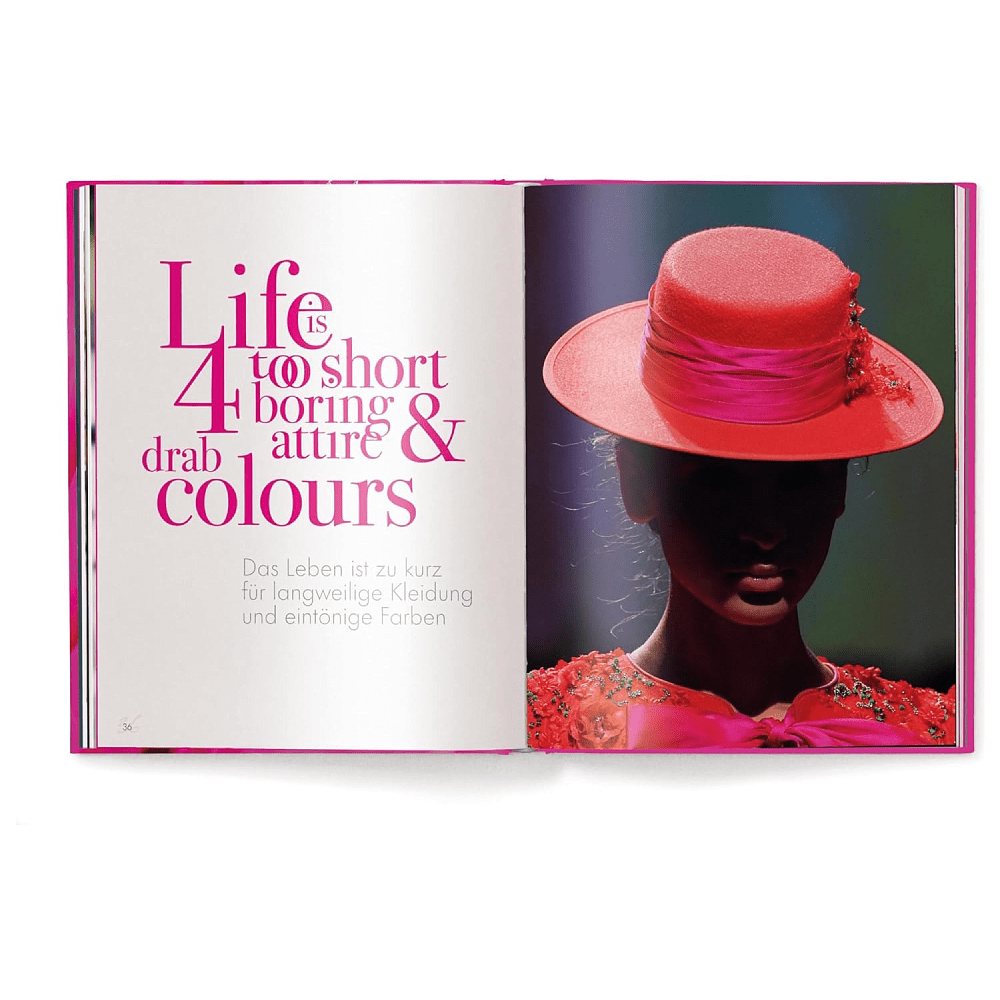 Книга на английском языке "The Pink Book. Fashion, Styles & Stories", Christiansen H. - 3