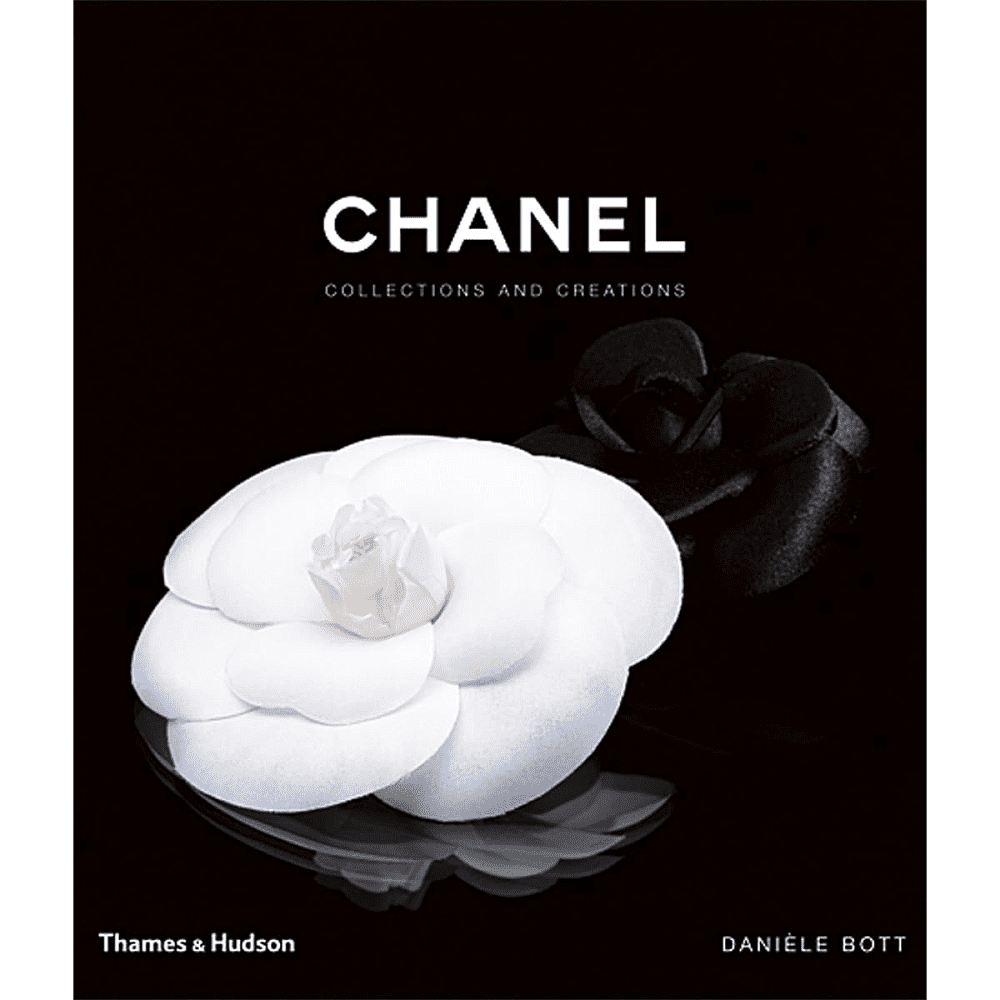 Книга на английском языке "Chanel Collections and Creations", Daniele B.